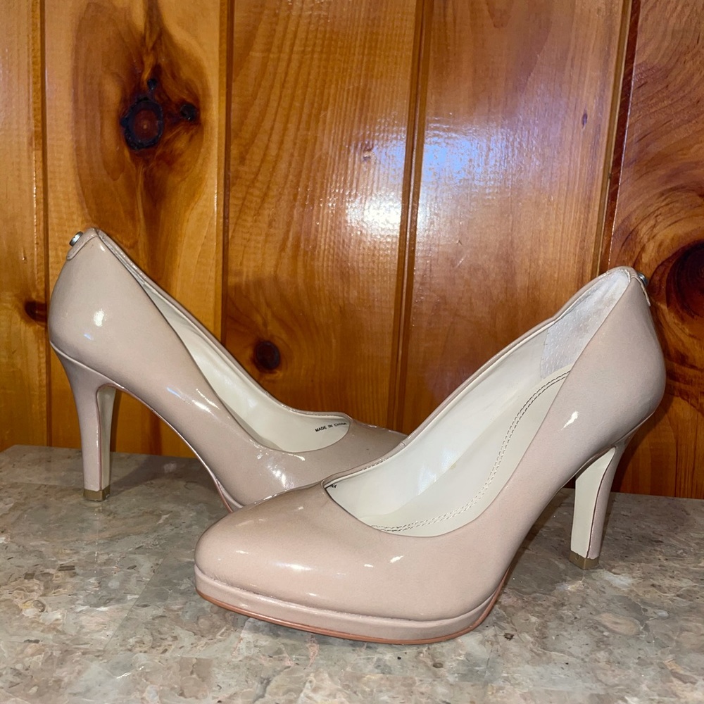 Tahari heels